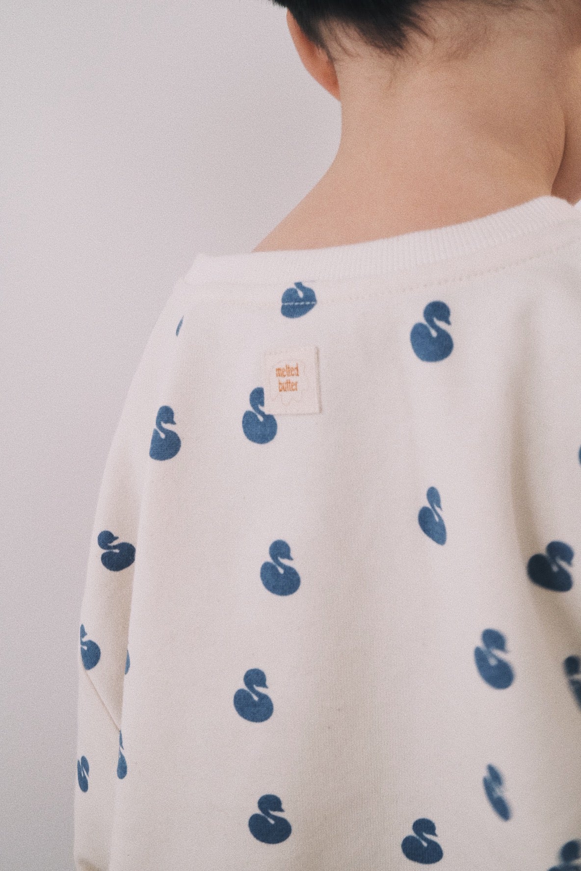 SWAN OVERSIZED SWEATSHIRT